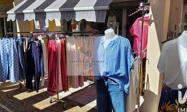 Fonds de commerce 1 pièce 44 m²