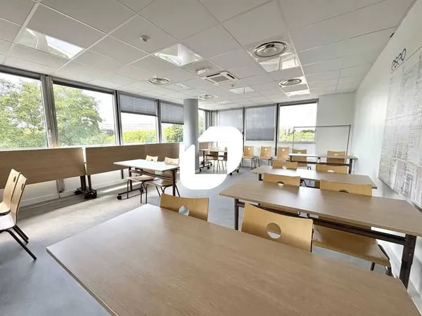 Bureaux 350 m²