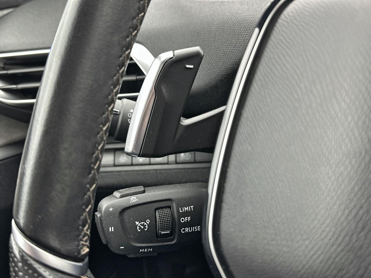 Peugeot 3008 hybrid 225 e-eat8 gt — photo 22