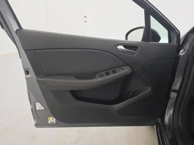 Renault Clio tce 140 — photo 143