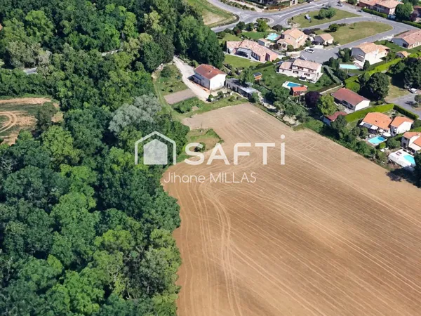 MONTBERON - 4 565 M² DE NATURE POUR UNE MAISON QUI SORT DE L'ORDINAIRE