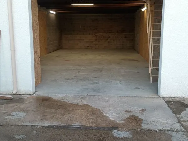 Local d’activité et entrepôt Location Portiragnes  125m² 600€