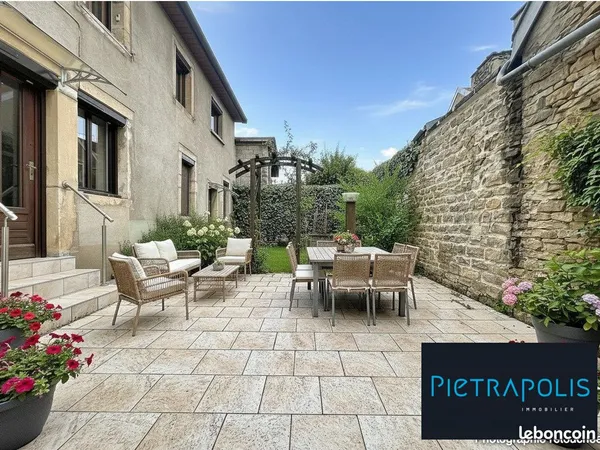 Maison 8 pièces 180 m²