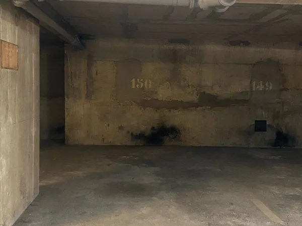 Parking 13 m²
