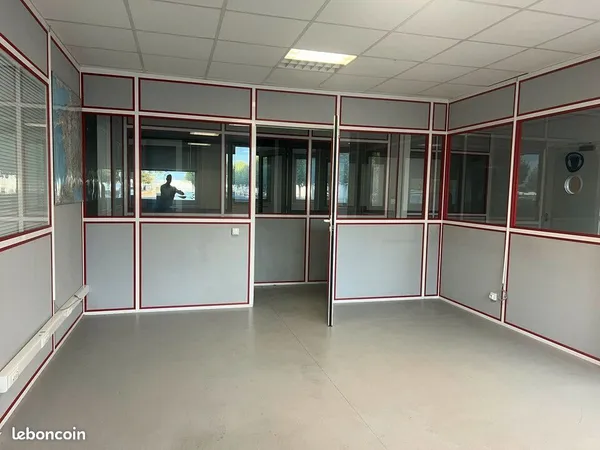 BUREAUX 387 m² BRIVE-LA-GAILLARDE