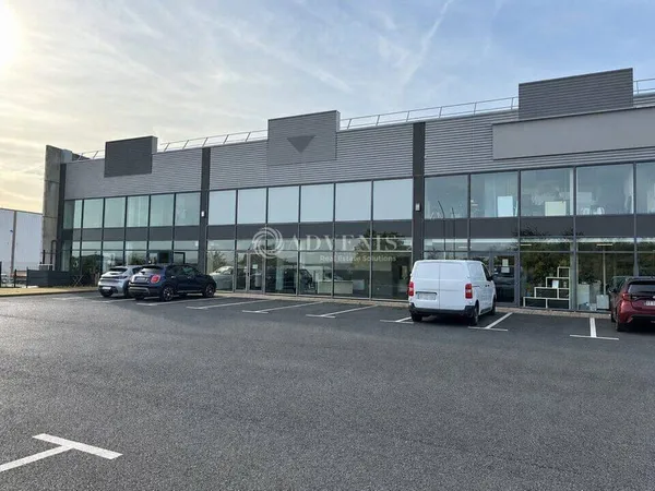 Local commercial 395 m²