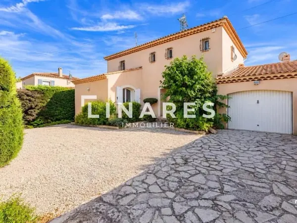 Villa 5 pièces 149 m²