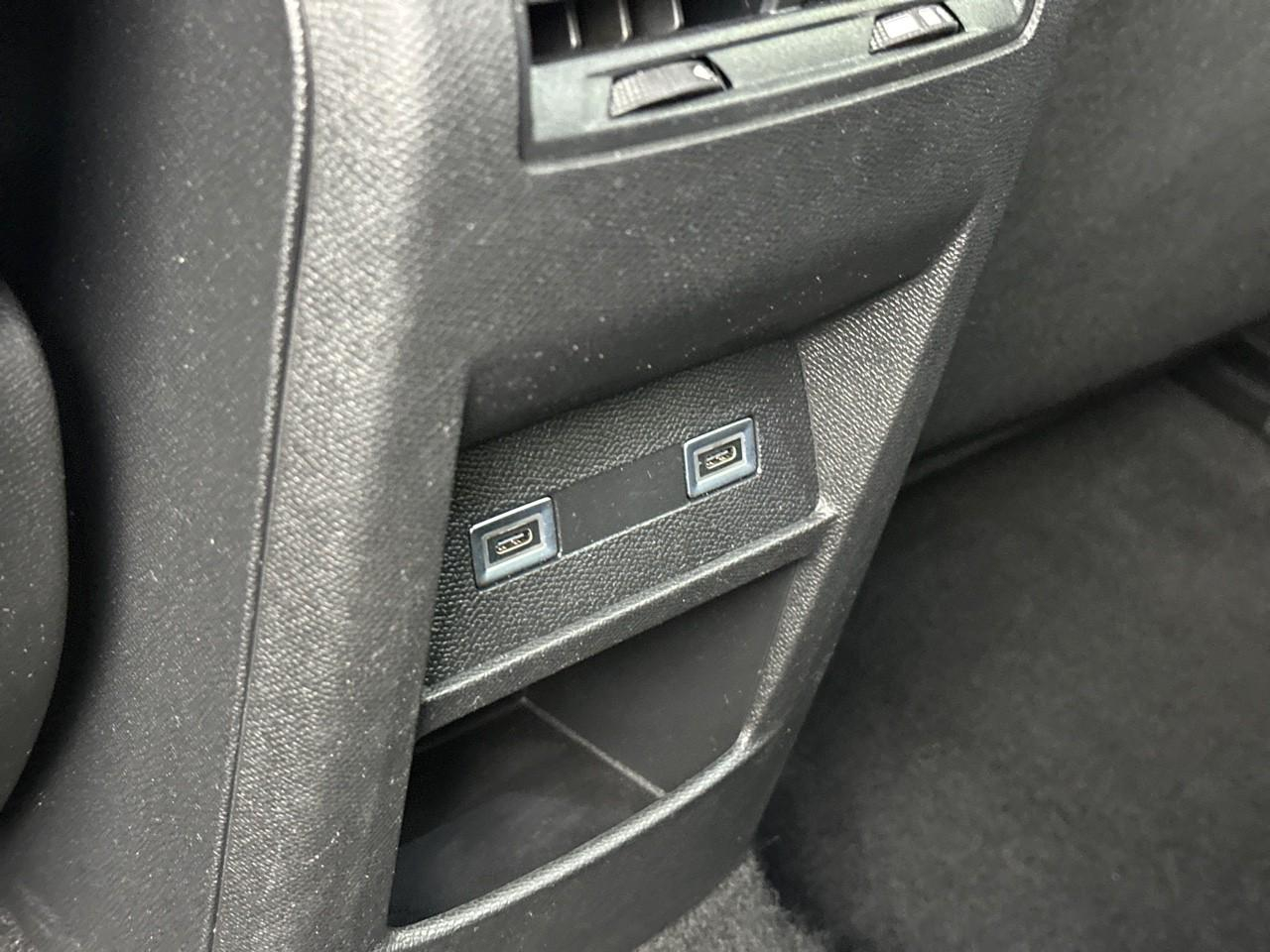 Peugeot 308 hybrid 145 e-dcs6 allure — photo 36