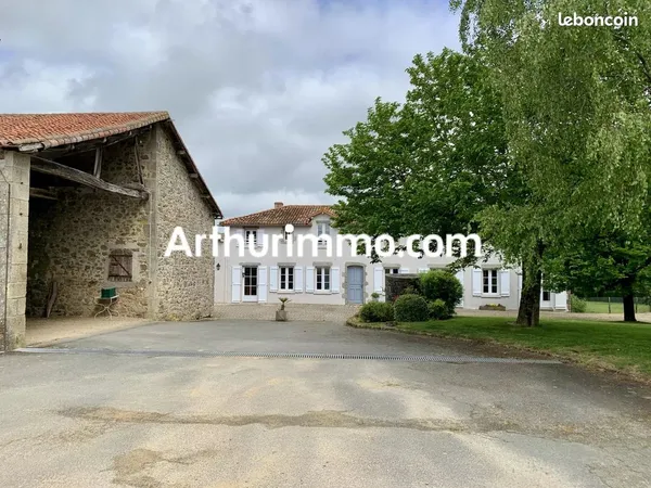 Propriété 8 pièces 233 m²