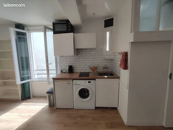 Studio Rue Sainte Marthe 21m2
