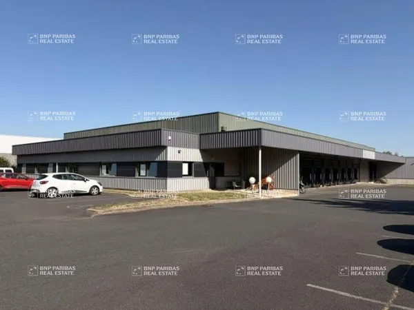 Local d'activité 1666 m²