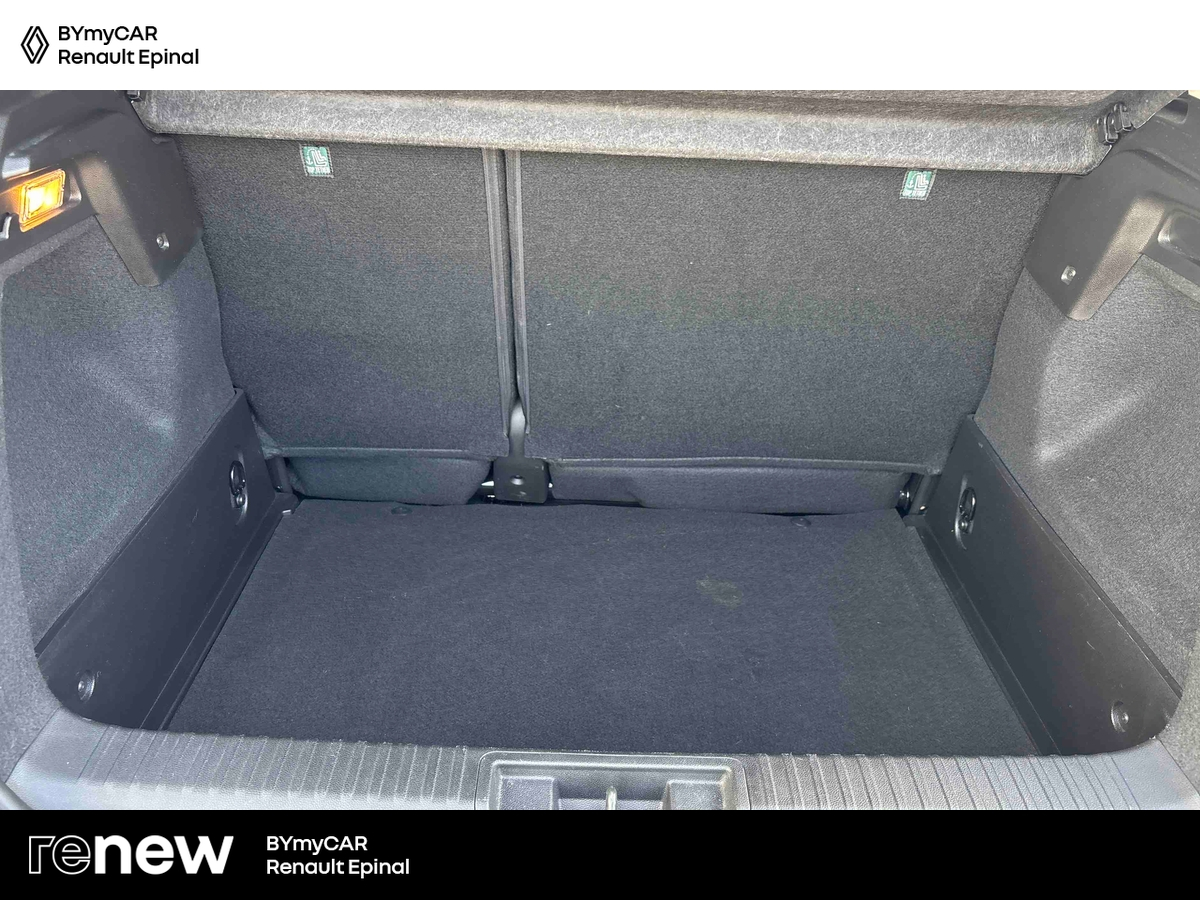 Renault Captur TCe 90 — photo 13