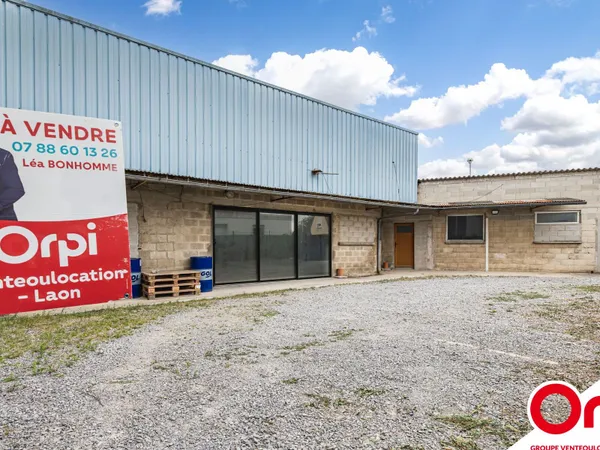 Local commercial 240 m²