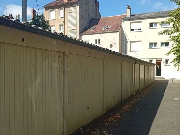 Garage/box 11 m² Montargis