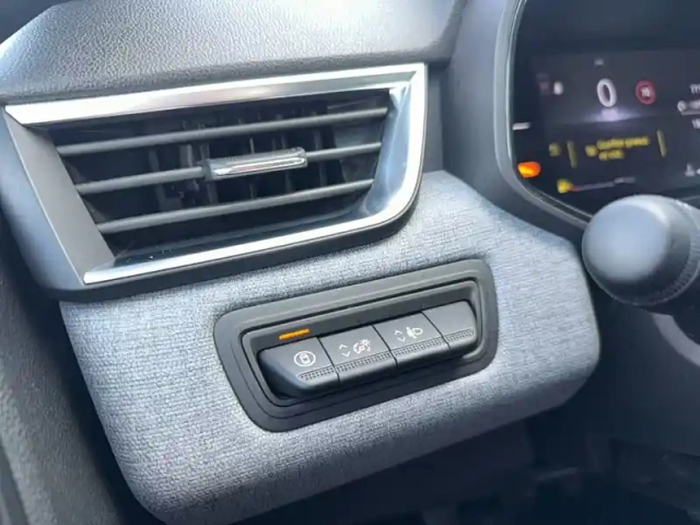 Renault Clio blue dci 100 ch gsr2 — photo 12