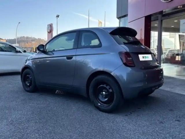 Fiat 500 e 95ch action plus — photo 7