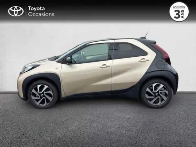 Toyota Aygo X 1.0 vvt-i 72ch design my24 — photo 3