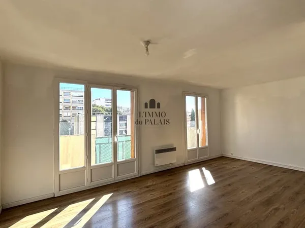 TYPE 3 RUE ALBE / SECTEUR HOTEL DU DEPARTEMENT 13004 MARSEI