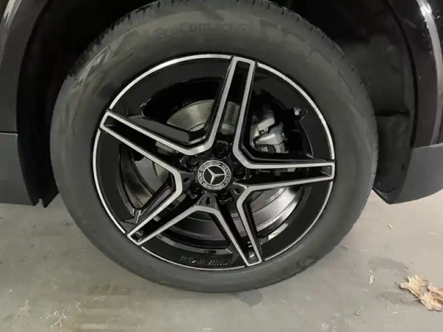 Mercedes Gla 200 d amg line — photo 9