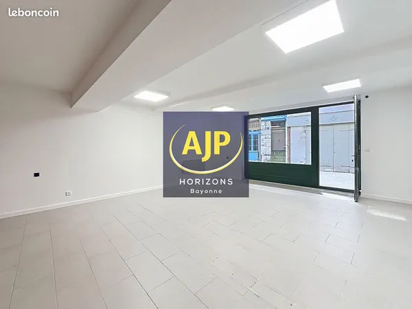 Local commercial 65 m² BAYONNE