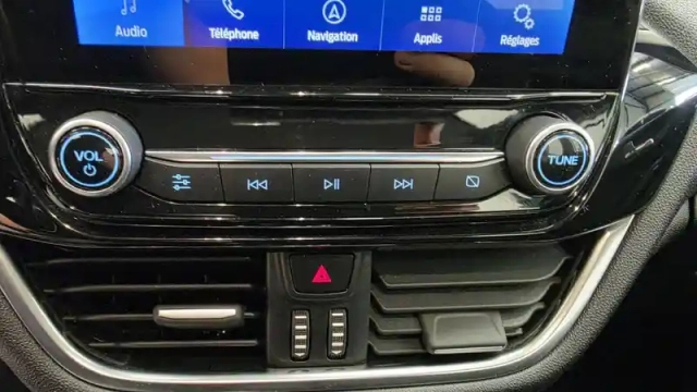 Ford Fiesta 1.0 ecoboost 125 ch s&amp;s bvm6 — photo 36
