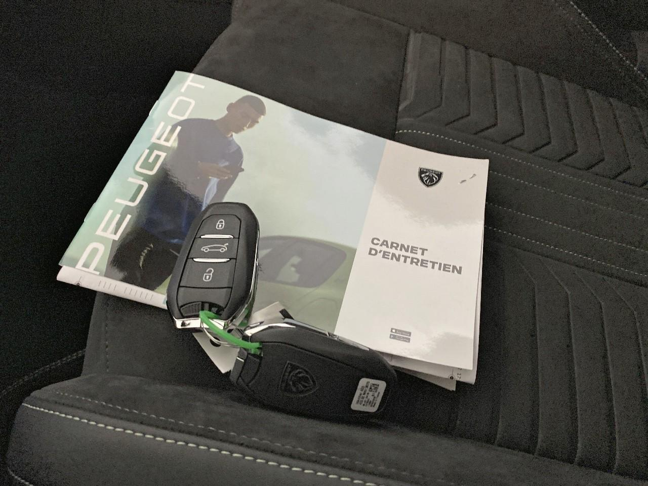 Peugeot 3008 hybrid 145 e-dcs6 gt — photo 18