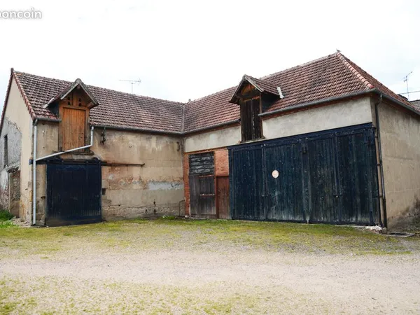 Entrepôt 200m2 au sol