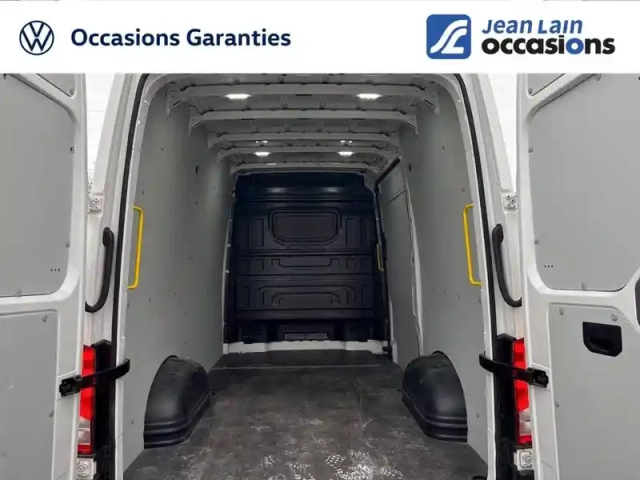 Volkswagen Crafter van 35 l3h3 2.0 tdi 140 ch bva — photo 5