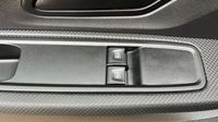 Dacia Sandero 1.0 SCe 65ch Essential -25 — photo 31