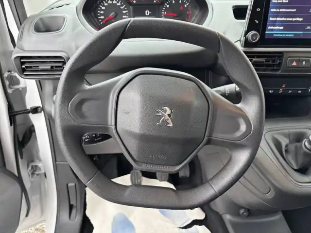 Peugeot Partner fourgon standard 650 kg bluehdi 100 s&amp;s bvm6 — photo 26