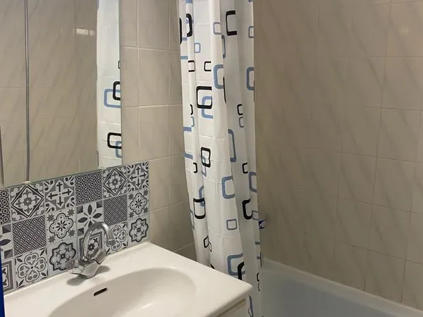 Studio avec piscine