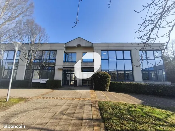 Bureau 279 m²