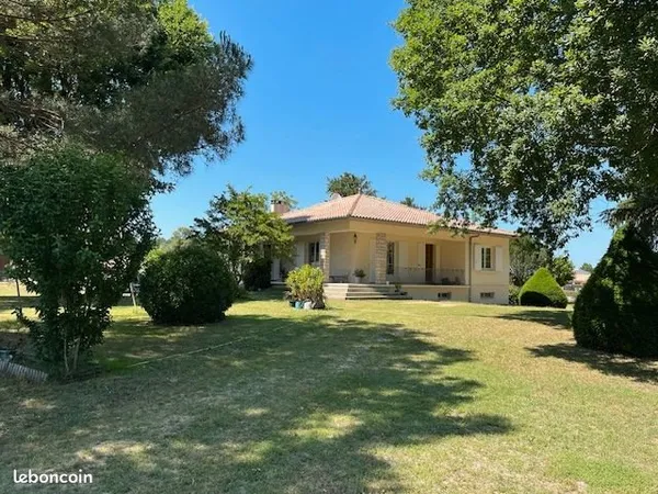 Vends maison 135 m2 à Roaillan