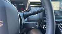 Renault Clio 1.0 TCe 90ch Techno - 25 — photo 24
