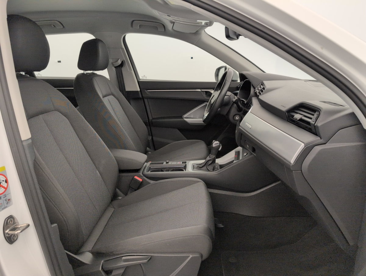 Audi Q3 — photo 10