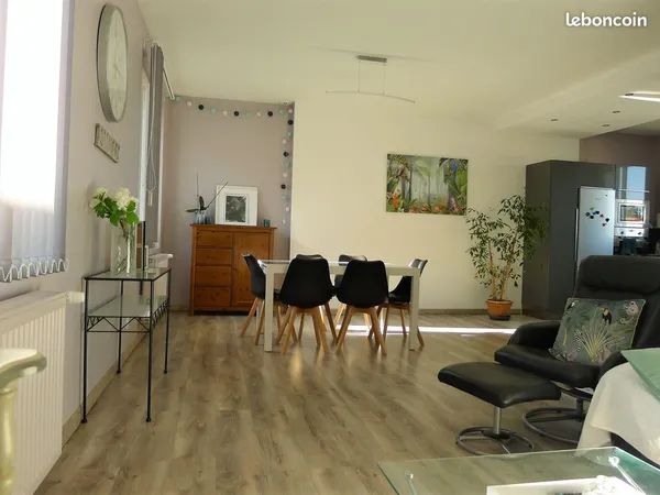 , Appartement 4 pièces de 96M2 - Etage 2/2