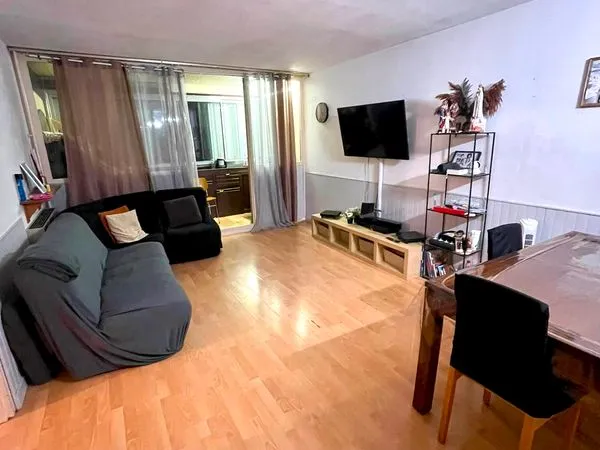 A louer appartement 3 pièces 70 M2 à Plessis Le Roi