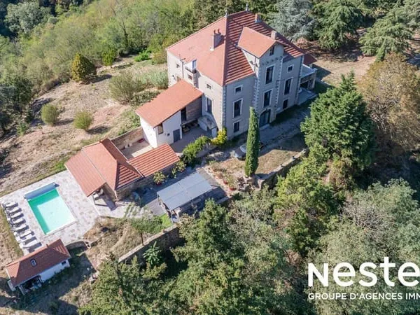 Maison 20 pièces 532 m²