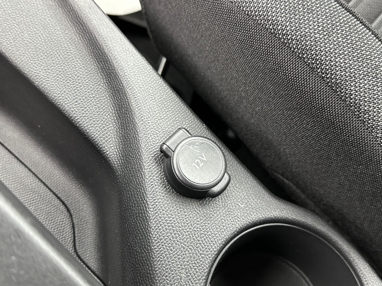 Peugeot 2008 puretech 100 s&s bvm6 active — photo 32
