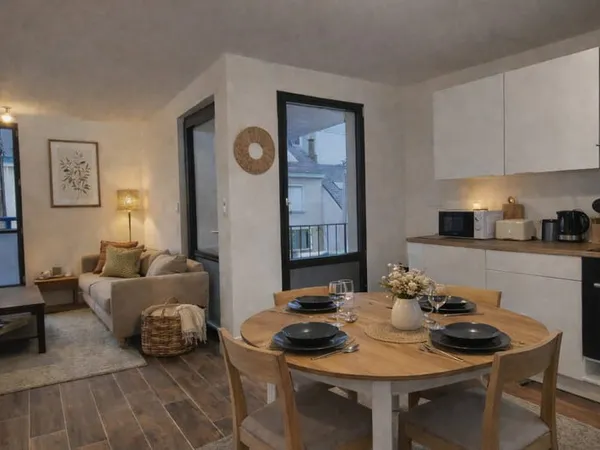 Maison-Appartement meublée Front de Mer Saint Nazaire