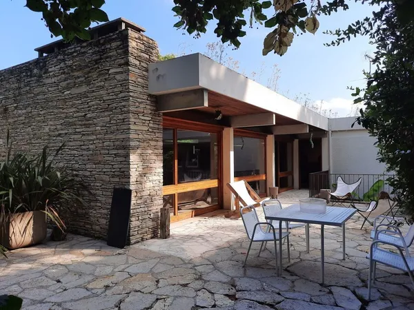 Grande maison d'architecte au coeur de la Bastide