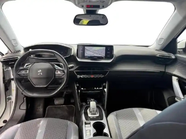 Peugeot 2008 1.2 puretech 130ch s&amp;s allure business eat8 — photo 12
