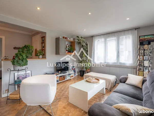 Ensemble immobilier à deux pas du centre-ville de Thônes
