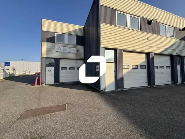 Local d'activité 282 m²