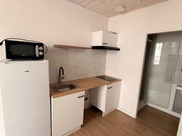 Studio rénové proche UCO