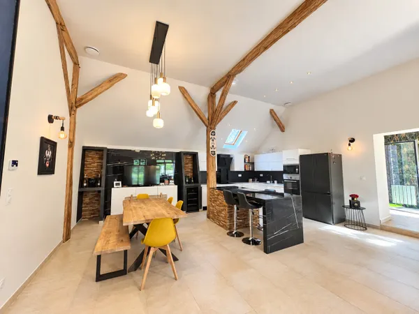 Longère de charme entièrement restaurée 168 m2 Montgueux