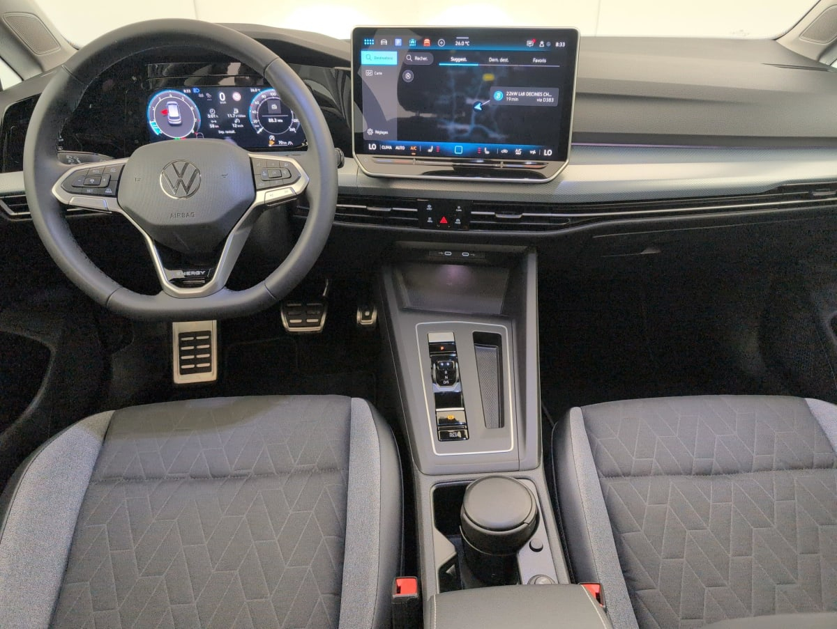Volkswagen Golf 8 — photo 13