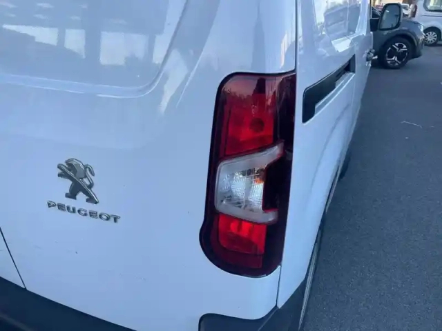 Peugeot Partner fourgon m 650 kg bluehdi 100 s&amp;s bvm6 — photo 17