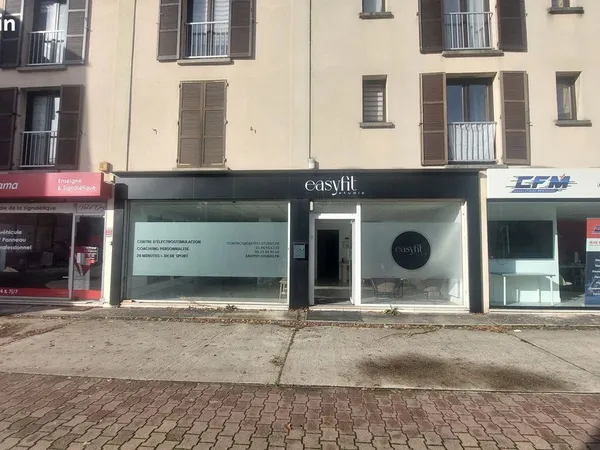 Local commercial à louer 93 m² - Route de Corbeil VILLEMOISSON SUR ORGE - Excellente visibilité d'en