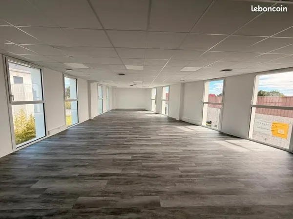 Bureaux 200 m²